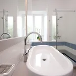 Stylish Theatre Split